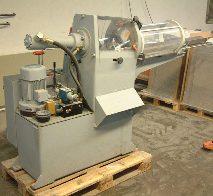 Small label die cutting machine Gerhard BUSCH type A - Kağıt kesme makinesi: fotoğraf 5 Small label die cutting machine Gerhard BUSCH type A - Kağıt kesme makinesi: fotoğraf 5