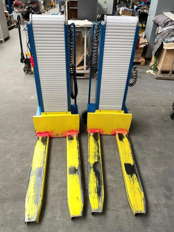 Two electric pallet lifters Butler 1200 - Kullanılan transpalet: fotoğraf 3 Two electric pallet lifters Butler 1200 - Kullanılan transpalet: fotoğraf 3