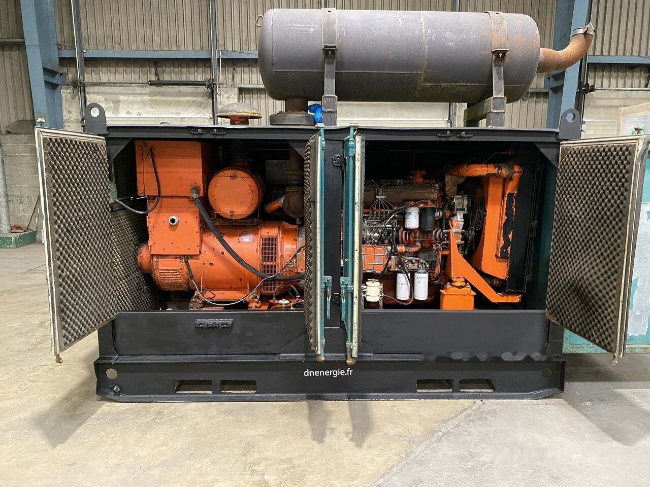 IVECO 250 kVa 8210SRI - Elektrikli jeneratör: fotoğraf 2 IVECO 250 kVa 8210SRI - Elektrikli jeneratör: fotoğraf 2