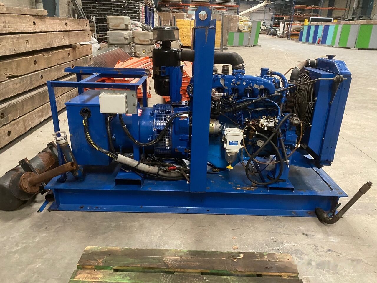 IVECO 80 kVa - Elektrikli jeneratör: fotoğraf 1 IVECO 80 kVa - Elektrikli jeneratör: fotoğraf 1