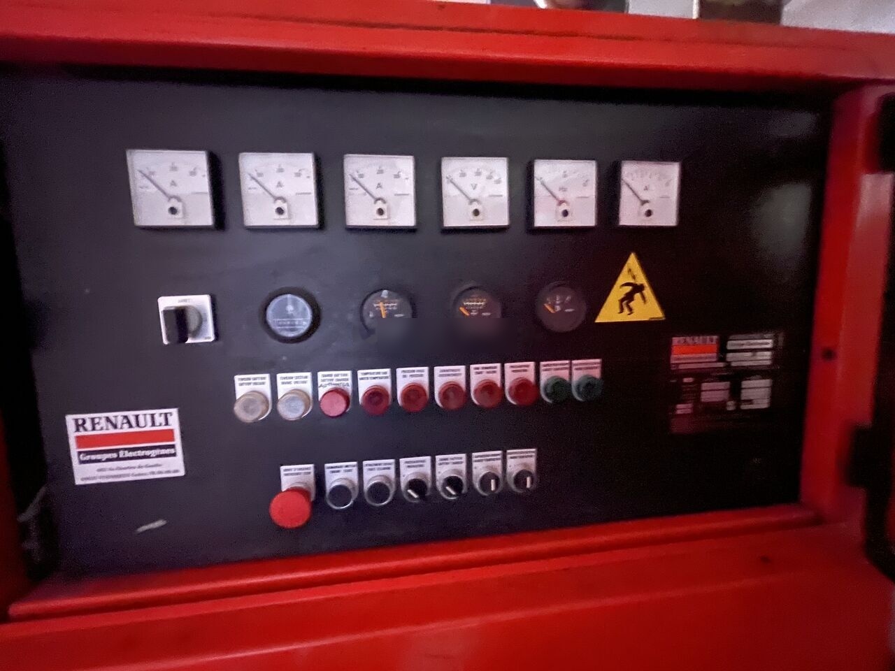 Renault 220 kVa - Elektrikli jeneratör: fotoğraf 4 Renault 220 kVa - Elektrikli jeneratör: fotoğraf 4