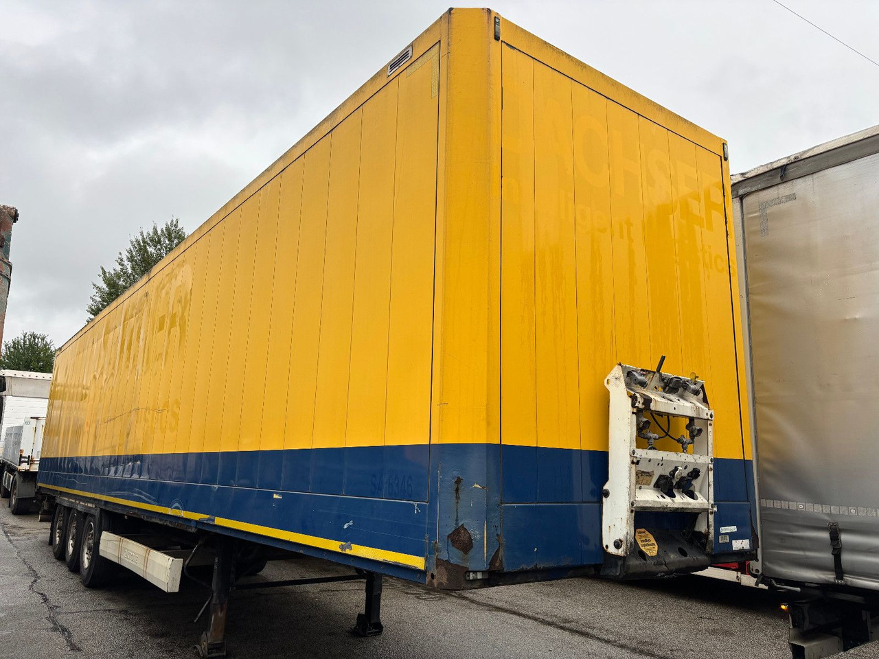 Krone SD Textilkoffer/Luft/Scheibe - Kapalı karoser dorse: fotoğraf 3 Krone SD Textilkoffer/Luft/Scheibe - Kapalı karoser dorse: fotoğraf 3