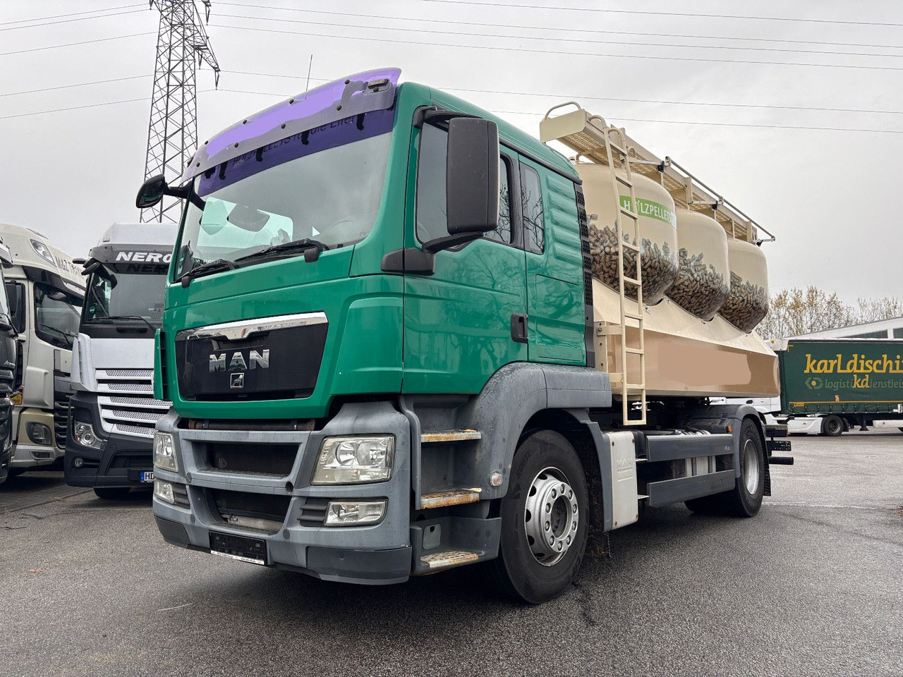 MAN TGS 18.440 Silo/Waage/Kompressor/40m Schlauch - Tanker kamyon: fotoğraf 3 MAN TGS 18.440 Silo/Waage/Kompressor/40m Schlauch - Tanker kamyon: fotoğraf 3