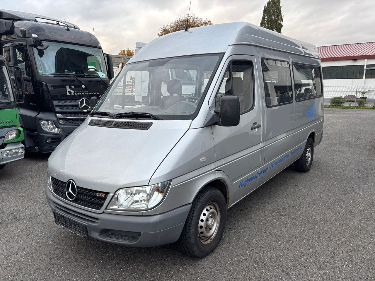 Mercedes-Benz 211 CDI 9 Sitze - Minivan: fotoğraf 2 Mercedes-Benz 211 CDI 9 Sitze - Minivan: fotoğraf 2