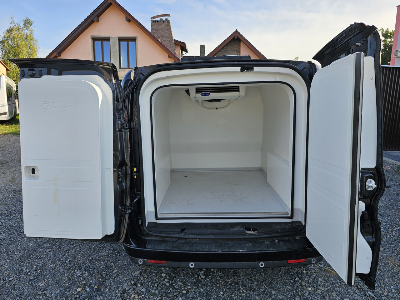 FIAT DOBLO CHLODNIA MROZNIA - 20 C CARRIER KLIMA EURO6 - Frigorifik kamyonet: fotoğraf 2 FIAT DOBLO CHLODNIA MROZNIA - 20 C CARRIER KLIMA EURO6 - Frigorifik kamyonet: fotoğraf 2