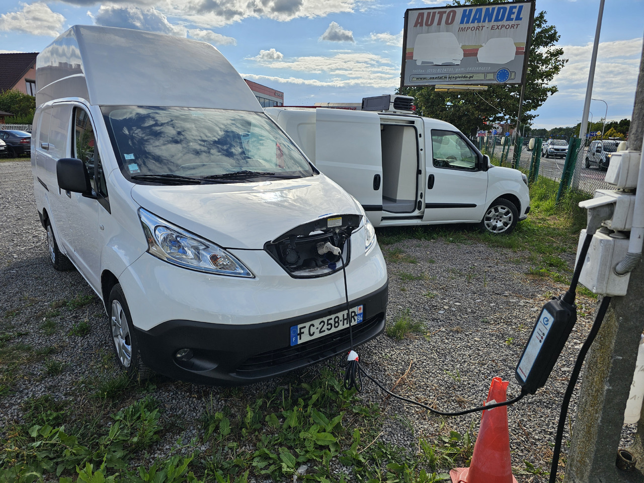 NISSAN E-NV200 ELEKTRYCZNY 40 KV 250 km klima kamera - Küçük panelvan, Elektrikli kamyonet: fotoğraf 2 NISSAN E-NV200 ELEKTRYCZNY 40 KV 250 km klima kamera - Küçük panelvan, Elektrikli kamyonet: fotoğraf 2