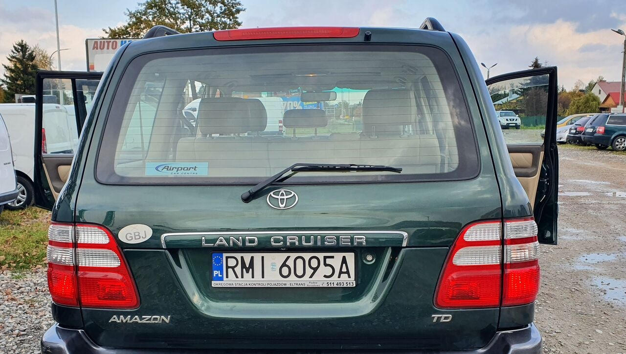Toyota LAND CRUISER 100 4,2 TD KLIMA 7 OSOB - SUV: fotoğraf 5 Toyota LAND CRUISER 100 4,2 TD KLIMA 7 OSOB - SUV: fotoğraf 5