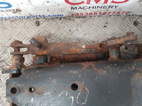 Case 4230, 4210, 4220, 95, 85 Series Hitch Dromone 228722a1, 228726a1, 9713154 - Çerçeve/ Şasi - Tarım araçları: fotoğraf 4 Case 4230, 4210, 4220, 95, 85 Series Hitch Dromone 228722a1, 228726a1, 9713154 - Çerçeve/ Şasi - Tarım araçları: fotoğraf 4