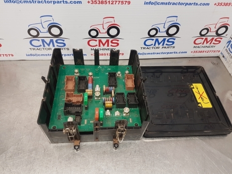 Claas Arion 640, 500, 600, Axion 950, 920, 900 Cab Fuse Box Unit 0021845140 - Sigorta - Traktör: fotoğraf 2 Claas Arion 640, 500, 600, Axion 950, 920, 900 Cab Fuse Box Unit 0021845140 - Sigorta - Traktör: fotoğraf 2