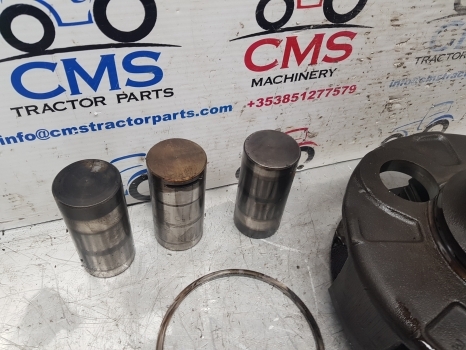 Claas Renault Ares 600 Ser Rx, Rz, Atz 696 Rear Axle Planet Carrier 6005019446 - Arka aks - Traktör: fotoğraf 2 Claas Renault Ares 600 Ser Rx, Rz, Atz 696 Rear Axle Planet Carrier 6005019446 - Arka aks - Traktör: fotoğraf 2