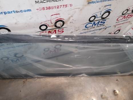 Ford 10, 600, Tw Ser 5610, Tw20 Q Cab Rear Window Kit Complete D6nn94422a12h - Cam ve yedek parça: fotoğraf 4 Ford 10, 600, Tw Ser 5610, Tw20 Q Cab Rear Window Kit Complete D6nn94422a12h - Cam ve yedek parça: fotoğraf 4
