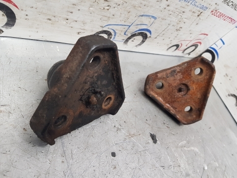 Ford 10 Ser 7810 Carraro Front Axle King Pin Pair Top, Bottom Car115729, 115729 - Ön aks - Traktör: fotoğraf 3 Ford 10 Ser 7810 Carraro Front Axle King Pin Pair Top, Bottom Car115729, 115729 - Ön aks - Traktör: fotoğraf 3