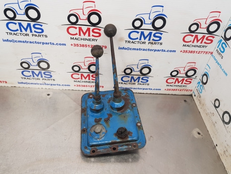 Ford 4000, 2000, 3000, 4100, Transmission Control Cover Assy 81814737 - Transmisyon: fotoğraf 1 Ford 4000, 2000, 3000, 4100, Transmission Control Cover Assy 81814737 - Transmisyon: fotoğraf 1