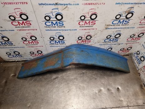 Ford 7840, 6640, 40 Series, Cab Mudguard Pair 82003106, 82003105 - Kanat: fotoğraf 1 Ford 7840, 6640, 40 Series, Cab Mudguard Pair 82003106, 82003105 - Kanat: fotoğraf 1
