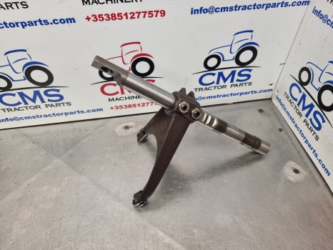 Ford 7840, 7740, 40 Series, Transmission Control Fork F0nn7230ba - Transmisyon: fotoğraf 1 Ford 7840, 7740, 40 Series, Transmission Control Fork F0nn7230ba - Transmisyon: fotoğraf 1