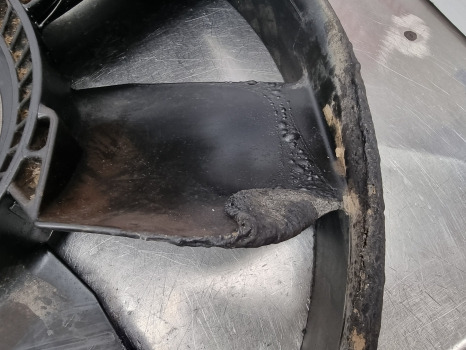John Deere 6100, 6000 Series, Cooling Fan L79028 - Vantilatör: fotoğraf 3 John Deere 6100, 6000 Series, Cooling Fan L79028 - Vantilatör: fotoğraf 3