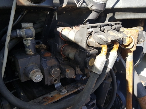 Landini Mythos Series Mythos 115, Mythos Spool Valve Valves Assembly - Hidrolik Valf: fotoğraf 1 Landini Mythos Series Mythos 115, Mythos Spool Valve Valves Assembly - Hidrolik Valf: fotoğraf 1