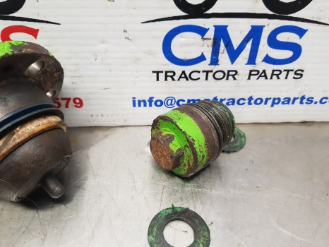 Merlo Tf35.7 Cs 115 Front Axle King Pin Bottom 98191, 098173, 098181, 011648aa - Süspansiyon: fotoğraf 3 Merlo Tf35.7 Cs 115 Front Axle King Pin Bottom 98191, 098173, 098181, 011648aa - Süspansiyon: fotoğraf 3