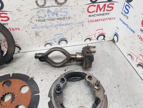 New Holland Lm435a Dana Spicer Brake Actuator Disc Kit 112.07.610.02; 85813919 - Fren diskleri - Teleskopik yükleyici: fotoğraf 5 New Holland Lm435a Dana Spicer Brake Actuator Disc Kit 112.07.610.02; 85813919 - Fren diskleri - Teleskopik yükleyici: fotoğraf 5