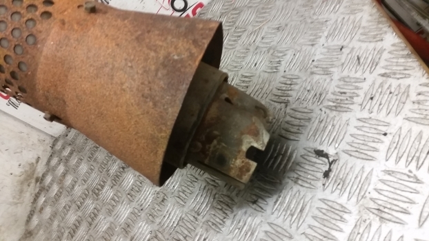 New Holland T5.100, T5.110, T5.120 Exhaust Pipe Assy 47939799 - Egzoz borusu - Traktör: fotoğraf 2 New Holland T5.100, T5.110, T5.120 Exhaust Pipe Assy 47939799 - Egzoz borusu - Traktör: fotoğraf 2