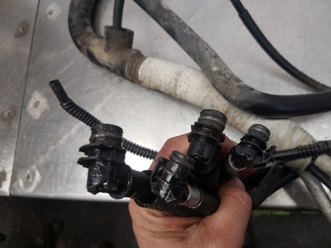 Egzoz sistemi - Traktör New Holland T7.200, T7.170, T7.185, Case Puma, Adblue Conduit Assy 84180432: fotoğraf 8