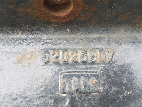 New Holland  Tm, Ts, 60 Series Main Weight Carrier Block 82026907, 82014593 - Denge ağırlık - Tarım araçları: fotoğraf 4 New Holland  Tm, Ts, 60 Series Main Weight Carrier Block 82026907, 82014593 - Denge ağırlık - Tarım araçları: fotoğraf 4