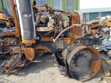 Valtra T174ea Front, Rear Axle, Engine, Transmission, Hydraulic, Lift Parts - Motor ve yedek parça: fotoğraf 2 Valtra T174ea Front, Rear Axle, Engine, Transmission, Hydraulic, Lift Parts - Motor ve yedek parça: fotoğraf 2