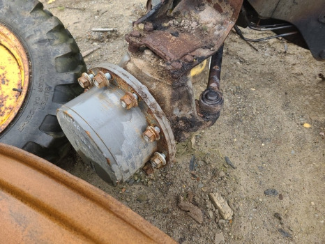 Valtra T174ea Front axle hub lhs complete - Ön aks - Tarım araçları: fotoğraf 1 Valtra T174ea Front axle hub lhs complete - Ön aks - Tarım araçları: fotoğraf 1