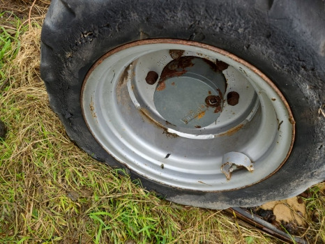 Wacker Neuson Th412 Wheel Rim 15 X 13, 16 Cm Centre Hole Diameter - Jant - Malzeme taşıma ekipmanı: fotoğraf 1 Wacker Neuson Th412 Wheel Rim 15 X 13, 16 Cm Centre Hole Diameter - Jant - Malzeme taşıma ekipmanı: fotoğraf 1