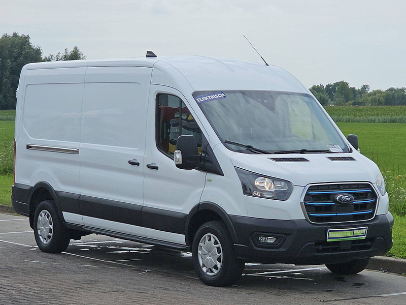 Ford E-Transit 68 Kwh elektrisch - Panelvan, Elektrikli kamyonet: fotoğraf 4 Ford E-Transit 68 Kwh elektrisch - Panelvan, Elektrikli kamyonet: fotoğraf 4