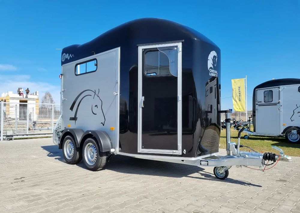 CHEVAL LIBERTÉ Gold 3 - przyczepa dla dwóch koni | siodlarnia | 2000kg DMC - At taşıma römorku: fotoğraf 2 CHEVAL LIBERTÉ Gold 3 - przyczepa dla dwóch koni | siodlarnia | 2000kg DMC - At taşıma römorku: fotoğraf 2