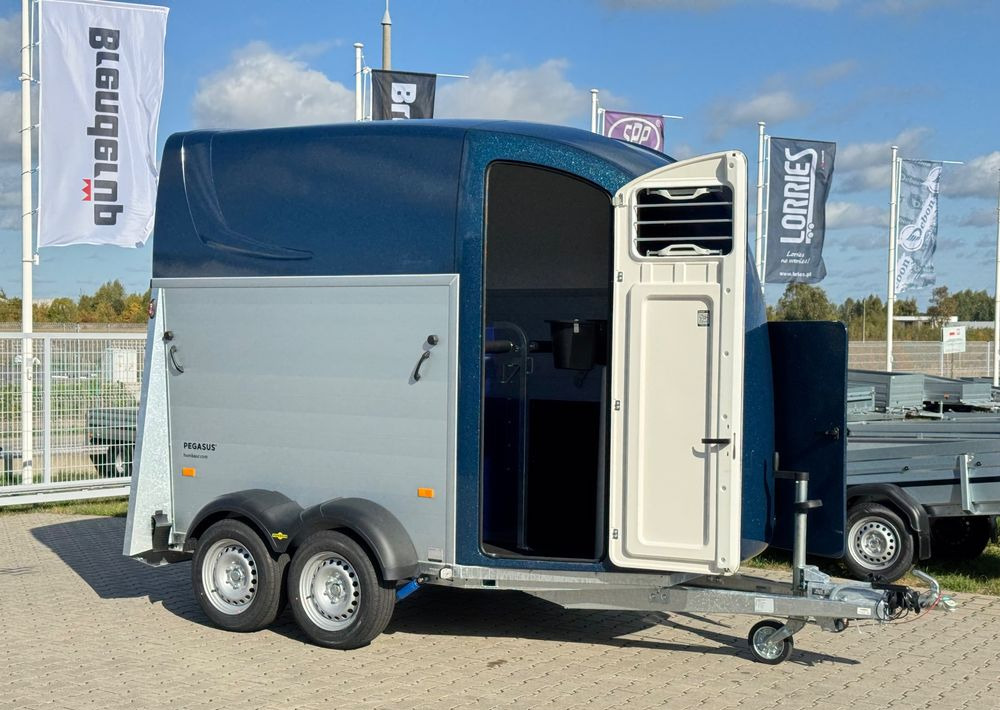 HUMBAUR Pegasus 2400 | siodlarnia, DMC 2400kg, przyczepa do przewozu 2 koni - At taşıma römorku: fotoğraf 2 HUMBAUR Pegasus 2400 | siodlarnia, DMC 2400kg, przyczepa do przewozu 2 koni - At taşıma römorku: fotoğraf 2