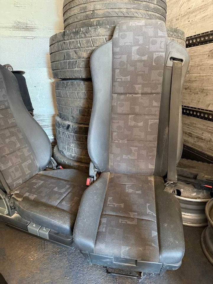 Foteli siedzenia komplet Mercedes Actros nowe - Koltuk - Kamyon: fotoğraf 1 Foteli siedzenia komplet Mercedes Actros nowe - Koltuk - Kamyon: fotoğraf 1