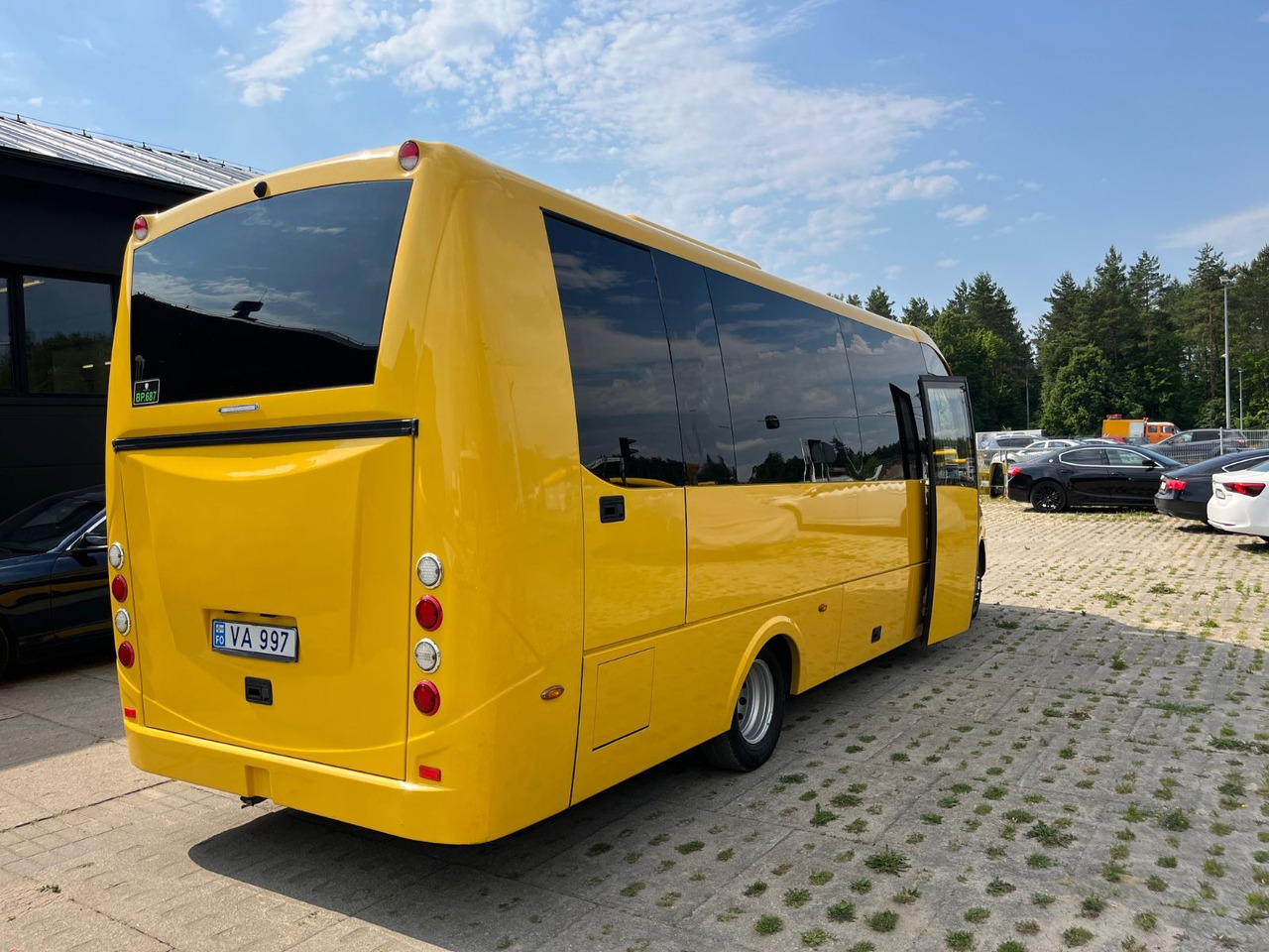 Iveco Rosero First / 24+1+1 / Telma/ EURO6 - Turistik otobüs: fotoğraf 3 Iveco Rosero First / 24+1+1 / Telma/ EURO6 - Turistik otobüs: fotoğraf 3