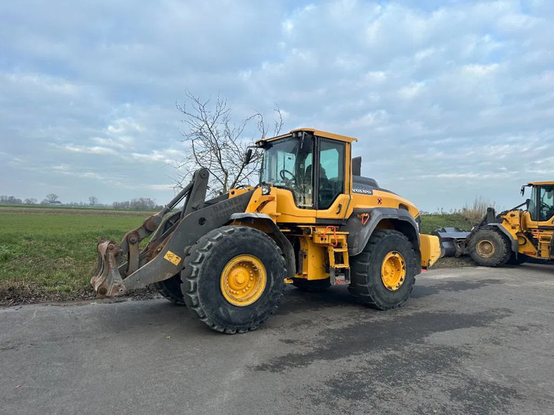 Volvo L120 H - Tekerlekli yükleyici: fotoğraf 2 Volvo L120 H - Tekerlekli yükleyici: fotoğraf 2