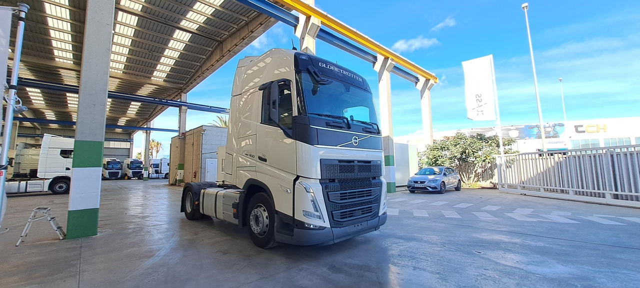 Volvo FH 460 Globetrotter XL Retarder - Çekici: fotoğraf 3 Volvo FH 460 Globetrotter XL Retarder - Çekici: fotoğraf 3