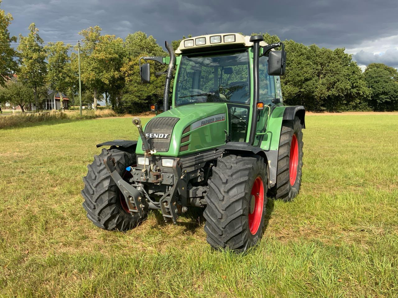 Fendt FARMER 309 CI - Traktör: fotoğraf 2 Fendt FARMER 309 CI - Traktör: fotoğraf 2