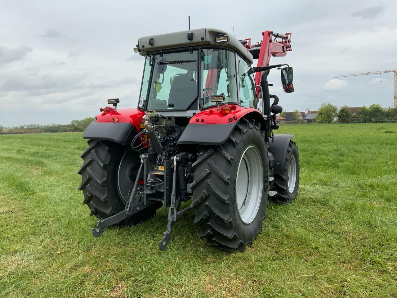 Massey Ferguson MF 5S.135 DYNA-6 - Traktör: fotoğraf 3 Massey Ferguson MF 5S.135 DYNA-6 - Traktör: fotoğraf 3