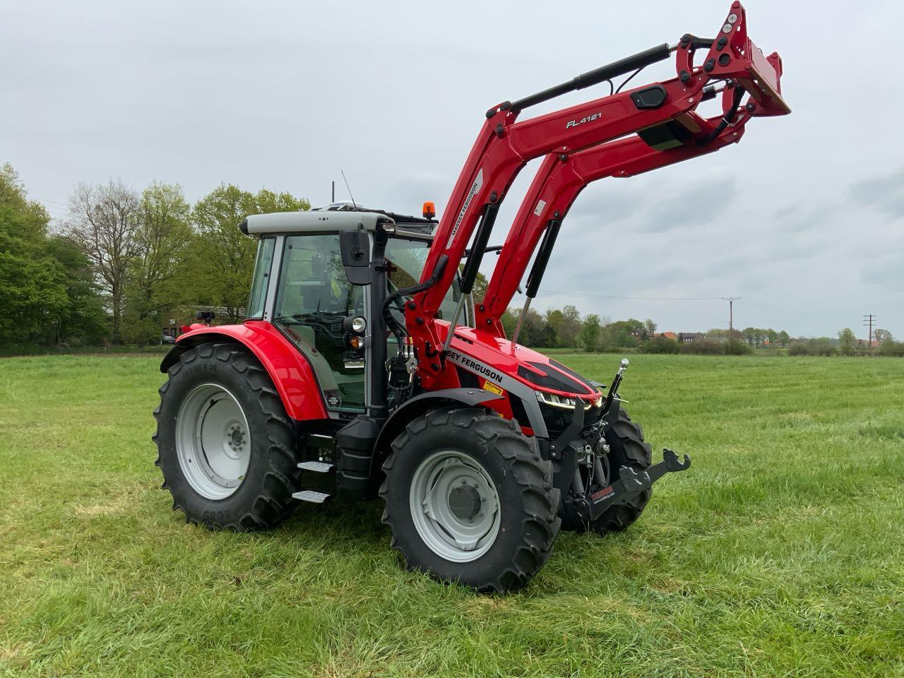 Massey Ferguson MF 5S.135 DYNA-6 - Traktör: fotoğraf 2 Massey Ferguson MF 5S.135 DYNA-6 - Traktör: fotoğraf 2