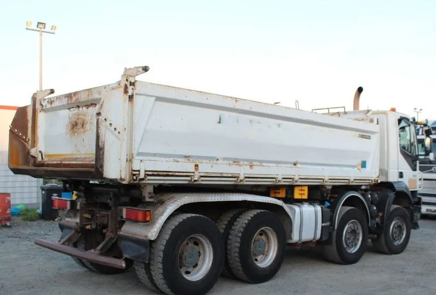 Iveco Trakker 450 |8x4 | Wywrotka trójstronna Meiller Bordmatik | Euro 5 | - Damperli kamyon: fotoğraf 4 Iveco Trakker 450 |8x4 | Wywrotka trójstronna Meiller Bordmatik | Euro 5 | - Damperli kamyon: fotoğraf 4