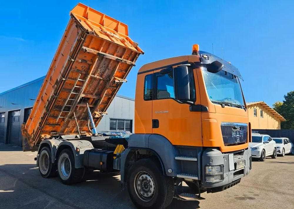 MAN TGS 26.480 6x4 WYWROTKA 3-STRONNA | AUTOMAT | EURO 5 | PRZEBIEG 310 000km! - Damperli kamyon: fotoğraf 4 MAN TGS 26.480 6x4 WYWROTKA 3-STRONNA | AUTOMAT | EURO 5 | PRZEBIEG 310 000km! - Damperli kamyon: fotoğraf 4