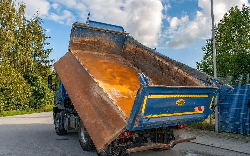 Mercedes-Benz Arocs 2652 6x4 – Wywrotka trójstronna Meiller z Bordmatik (Euro 6) - Damperli kamyon: fotoğraf 5 Mercedes-Benz Arocs 2652 6x4 – Wywrotka trójstronna Meiller z Bordmatik (Euro 6) - Damperli kamyon: fotoğraf 5