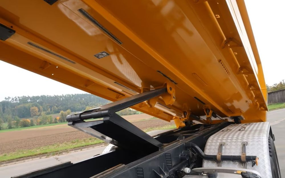 Mercedes-Benz Arocs 3251 8x4 | 510 KM | Euro 6d | Navi | Wywrotka Trójstronna | 215 600 km !! - Damperli kamyon: fotoğraf 4 Mercedes-Benz Arocs 3251 8x4 | 510 KM | Euro 6d | Navi | Wywrotka Trójstronna | 215 600 km !! - Damperli kamyon: fotoğraf 4