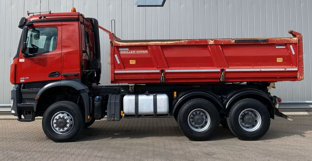 Mercedes-Benz Arocs 3345 | 6x6 Allrad | Wywrotka MEILLER Bordmatik | Euro 6 | - Damperli kamyon: fotoğraf 3 Mercedes-Benz Arocs 3345 | 6x6 Allrad | Wywrotka MEILLER Bordmatik | Euro 6 | - Damperli kamyon: fotoğraf 3