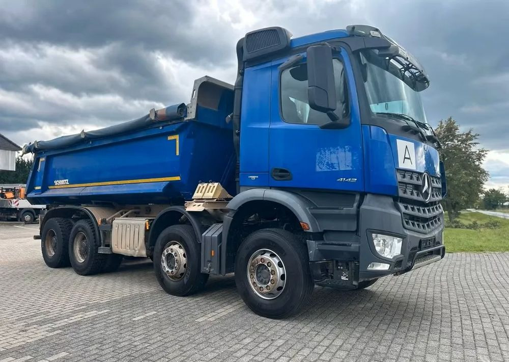 Mercedes-Benz Arocs 4142 | Wywrotka Schmitz | 8x4 | Euro 6 | Klima | Retarder | 242 598 km - Damperli kamyon: fotoğraf 1 Mercedes-Benz Arocs 4142 | Wywrotka Schmitz | 8x4 | Euro 6 | Klima | Retarder | 242 598 km - Damperli kamyon: fotoğraf 1