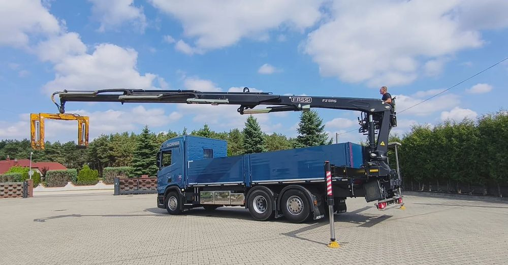 Scania R 500 6x2 z żurawiem Fassi F 215 AS – 2019 – Euro 6 –Retarder -Oś skrętna - Gotowa do pracy! - Vinçli kamyon, Sal/ Açık kasa kamyon: fotoğraf 4 Scania R 500 6x2 z żurawiem Fassi F 215 AS – 2019 – Euro 6 –Retarder -Oś skrętna - Gotowa do pracy! - Vinçli kamyon, Sal/ Açık kasa kamyon: fotoğraf 4