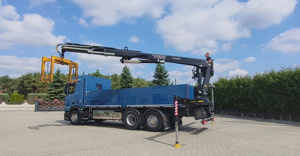 Scania R 500 6x2 z żurawiem Fassi F 215 AS – 2019 – Euro 6 –Retarder -Oś skrętna - Gotowa do pracy! - Vinçli kamyon, Sal/ Açık kasa kamyon: fotoğraf 2 Scania R 500 6x2 z żurawiem Fassi F 215 AS – 2019 – Euro 6 –Retarder -Oś skrętna - Gotowa do pracy! - Vinçli kamyon, Sal/ Açık kasa kamyon: fotoğraf 2