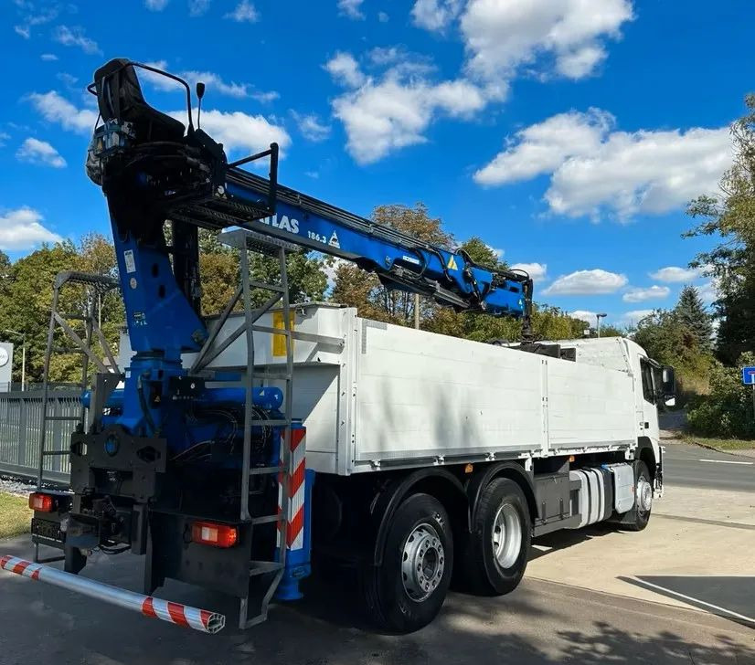 Volvo FM420 6x2 z zabudową budowlaną / oś podnoszona i skrętna / HDS Atlas / Euro 6 / 238 000 km - Sal/ Açık kasa kamyon, Vinçli kamyon: fotoğraf 4 Volvo FM420 6x2 z zabudową budowlaną / oś podnoszona i skrętna / HDS Atlas / Euro 6 / 238 000 km - Sal/ Açık kasa kamyon, Vinçli kamyon: fotoğraf 4