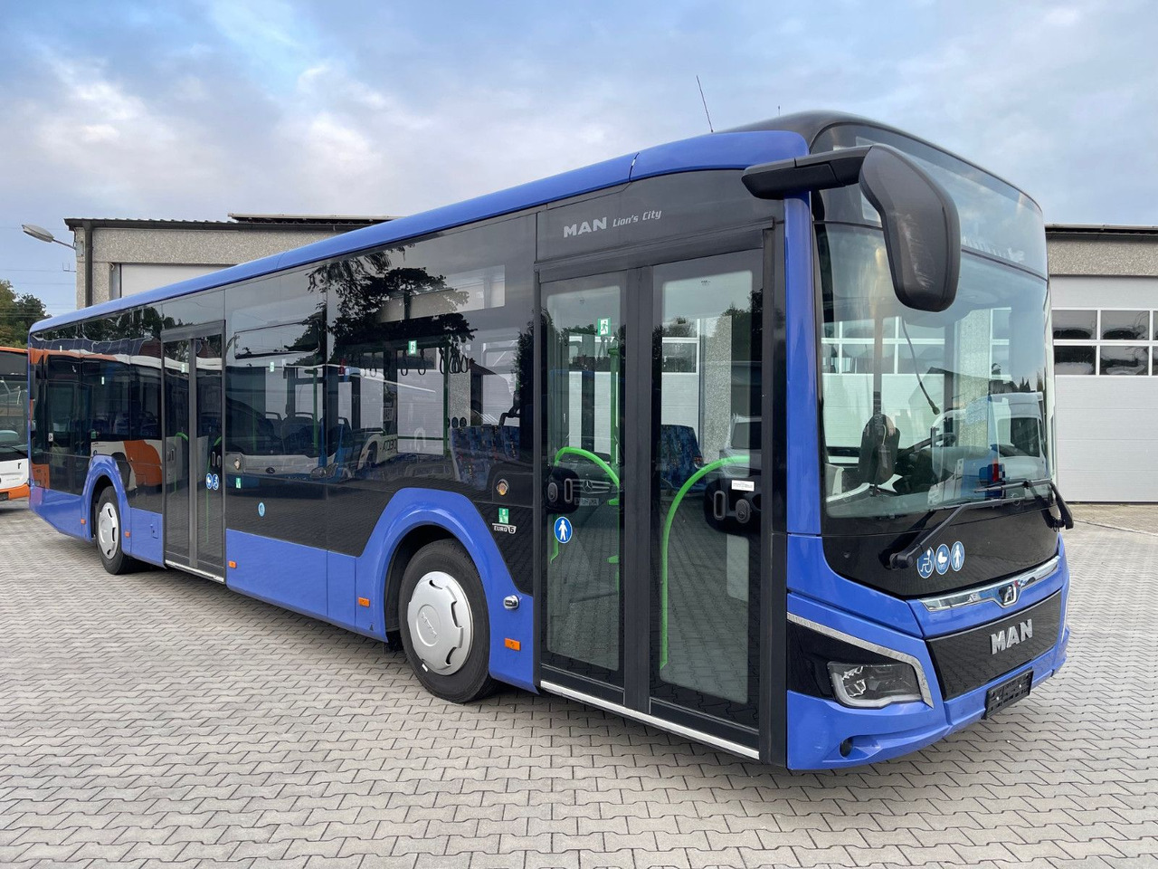 MAN Lion's City 12 / Orig. 15.305 km / Mild Hybrid - Şehir otobüsü: fotoğraf 1 MAN Lion's City 12 / Orig. 15.305 km / Mild Hybrid - Şehir otobüsü: fotoğraf 1
