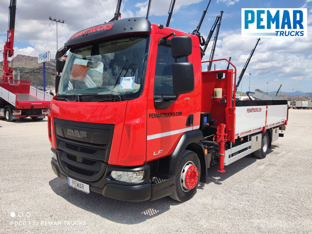 DAF LF 210 GRUA CAJA FIJA - Sal/ Açık kasa kamyon, Vinçli kamyon: fotoğraf 2 DAF LF 210 GRUA CAJA FIJA - Sal/ Açık kasa kamyon, Vinçli kamyon: fotoğraf 2